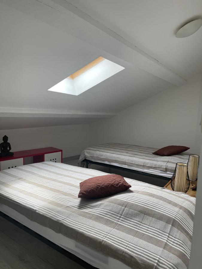 Appartement Climatise Centre-Ville De Narbonne Dans Comble 4 Couchages מראה חיצוני תמונה