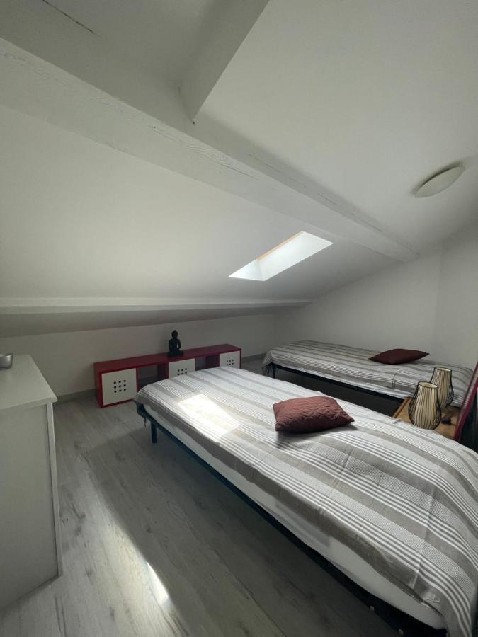 Appartement Climatise Centre-Ville De Narbonne Dans Comble 4 Couchages מראה חיצוני תמונה